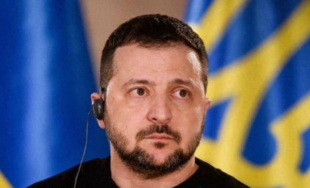 普京拒绝后，特朗普叫停普特会！12国倒戈，泽连斯基决定停火？